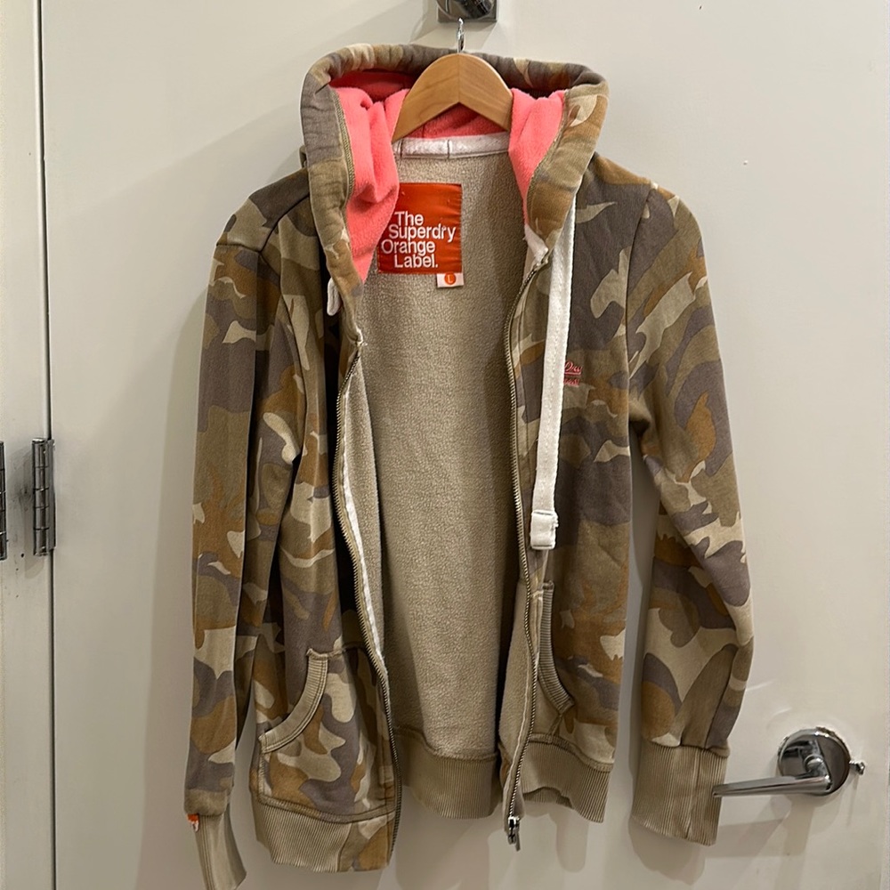Super dry brand hoodie